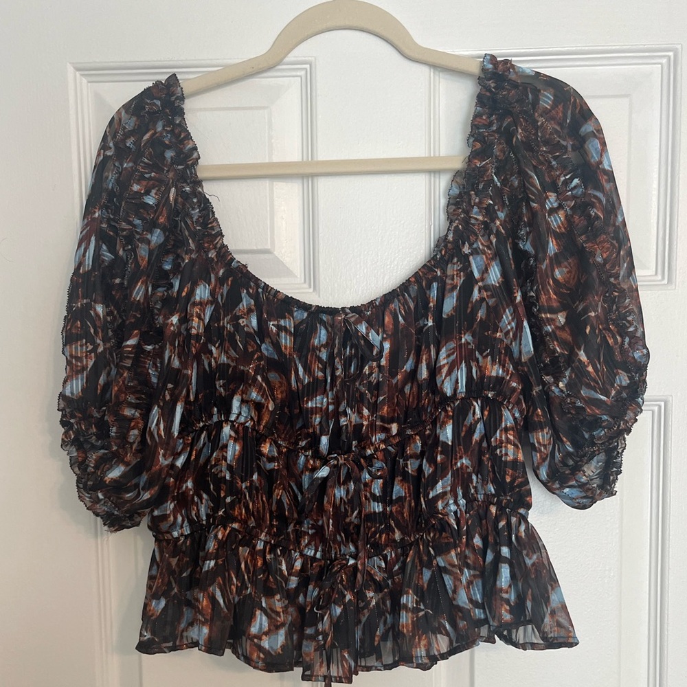 NWT House of Harlow 1960 Black Crop Top with Brown and Light Blue Print